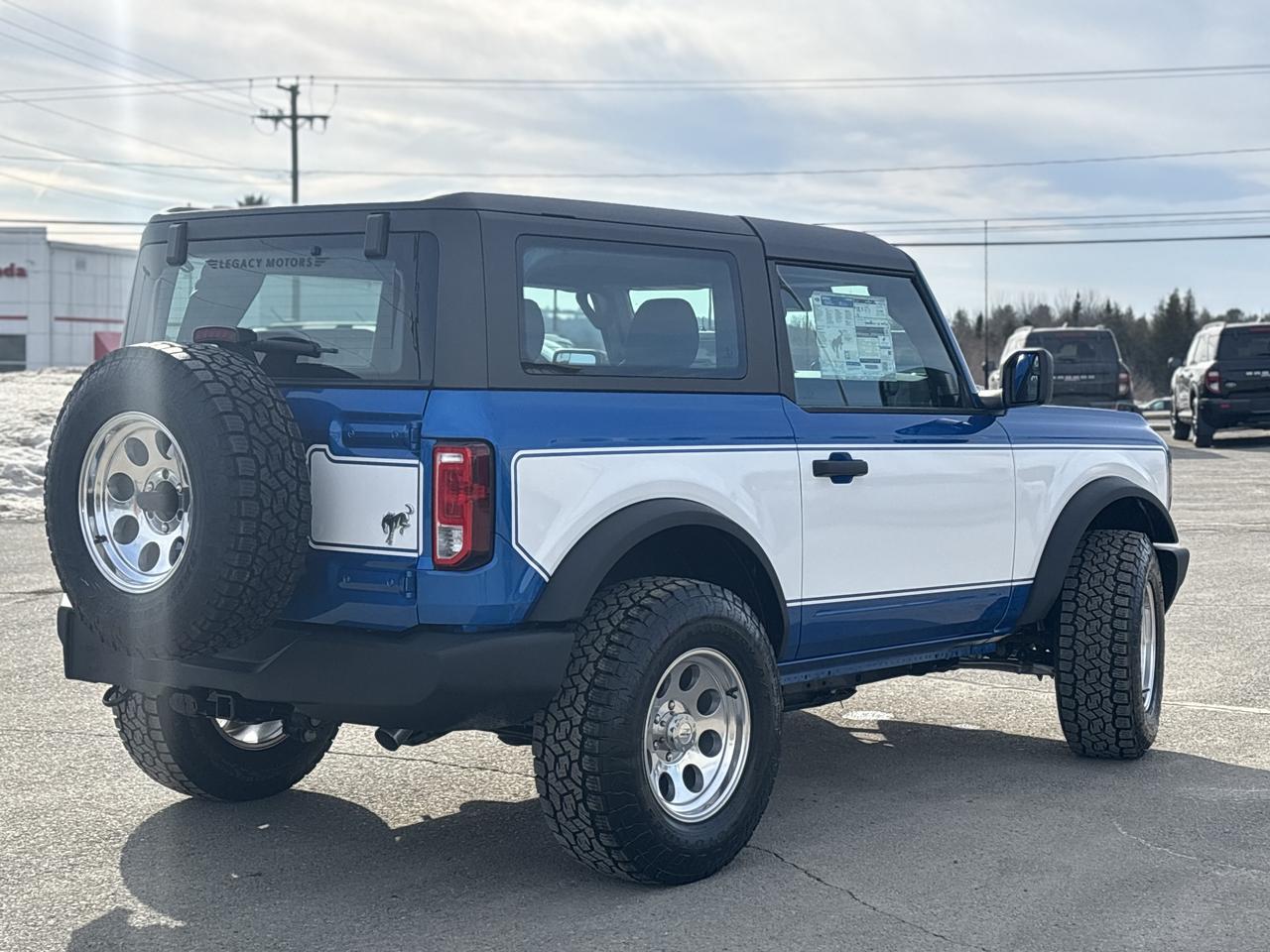 2026 Ford Bronco Base Photo4