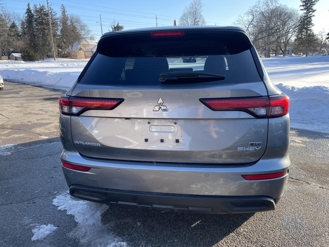 2023 Mitsubishi Outlander Phev ES AWD Photo