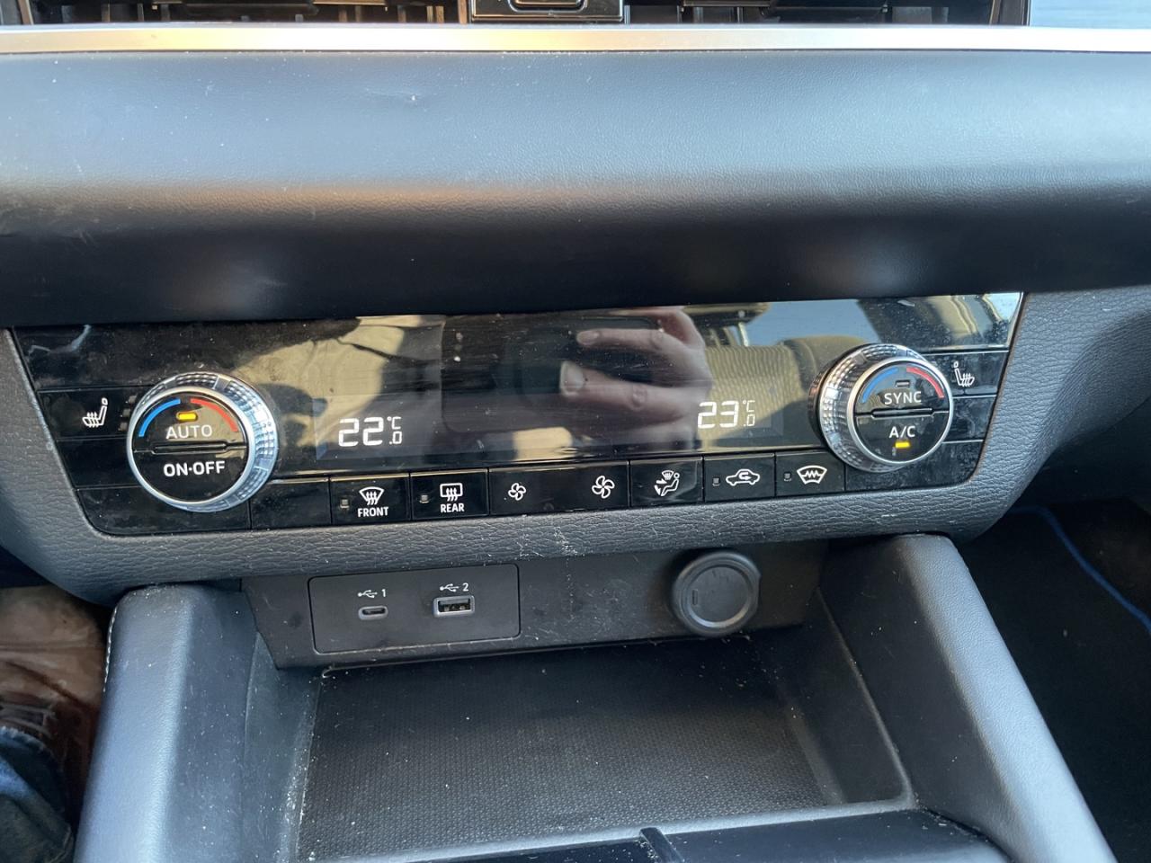 2023 Mitsubishi Outlander Phev ES AWD Photo