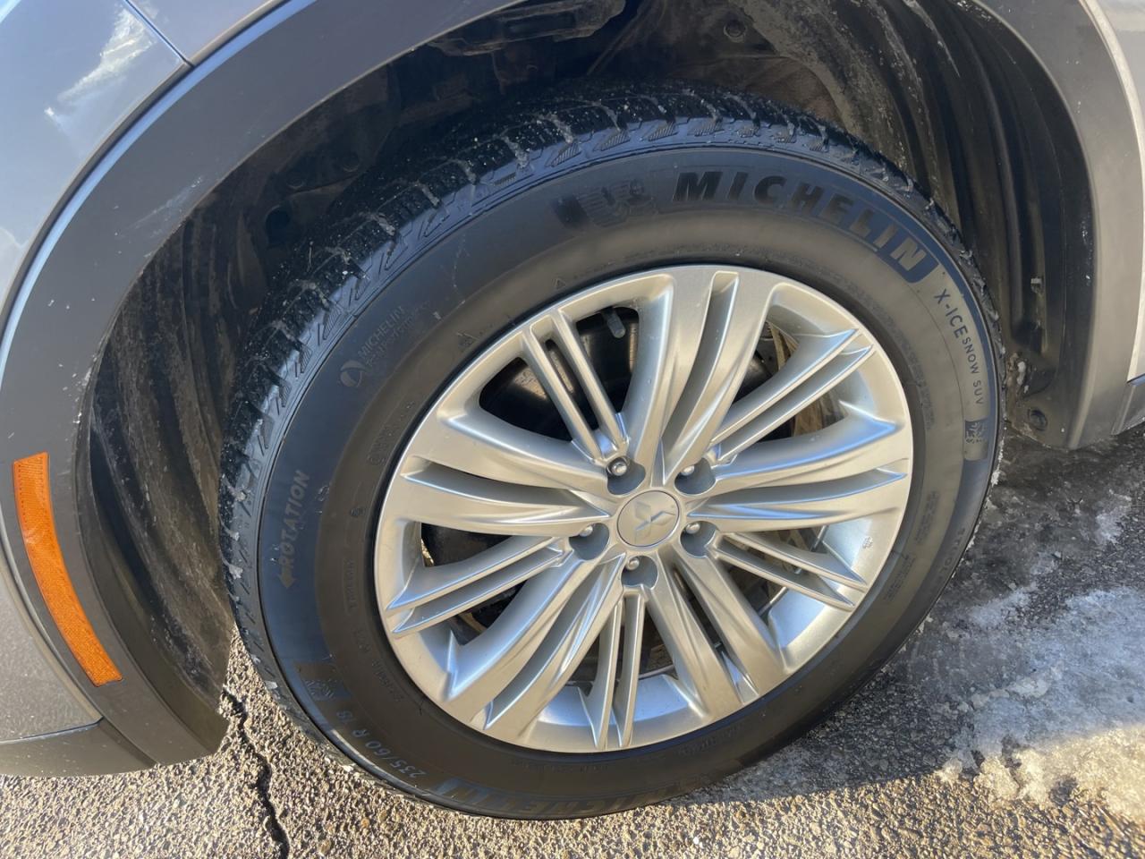 2023 Mitsubishi Outlander Phev ES AWD Photo