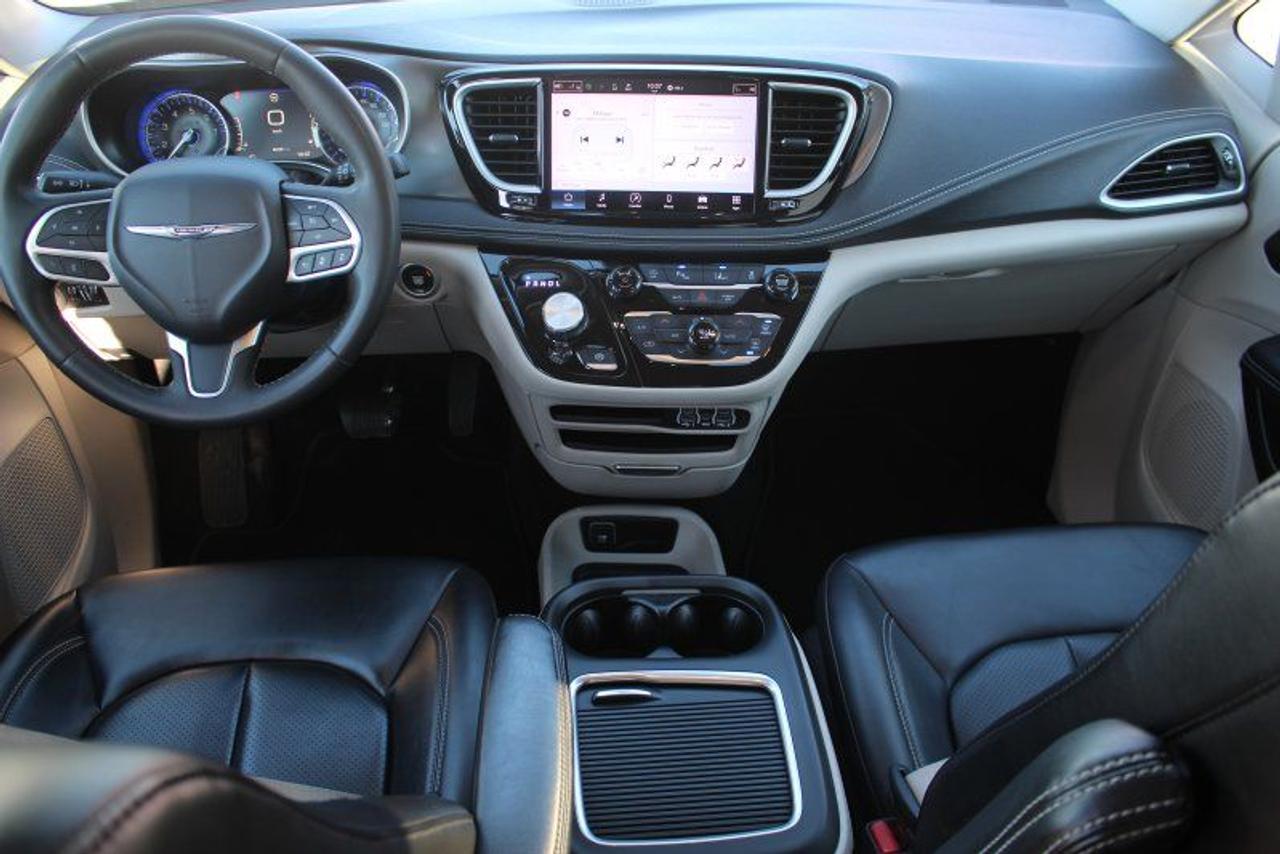 2023 Chrysler Pacifica TouringL*PWR Doors*Heated Leather*CarPlay*Rear Cam Photo