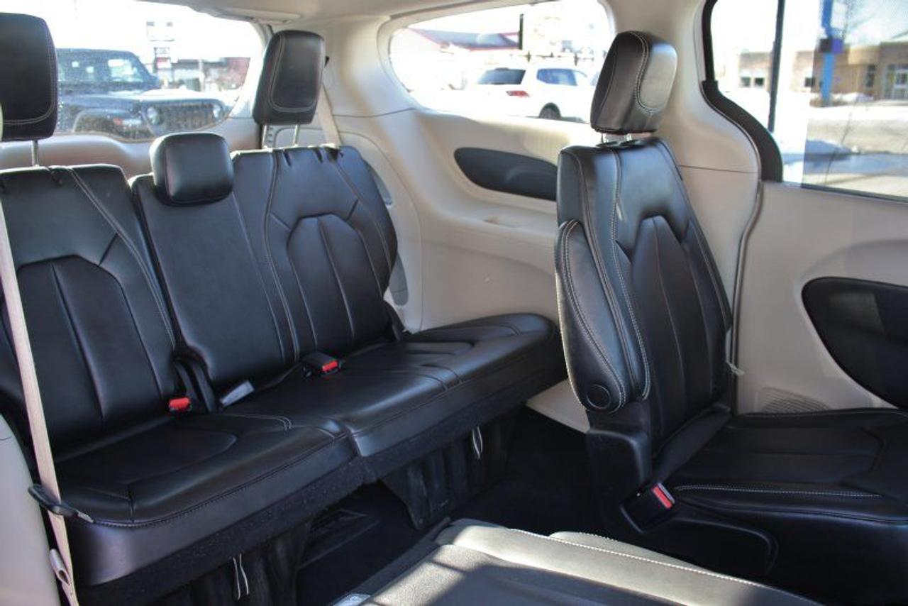 2023 Chrysler Pacifica TouringL*PWR Doors*Heated Leather*CarPlay*Rear Cam Photo