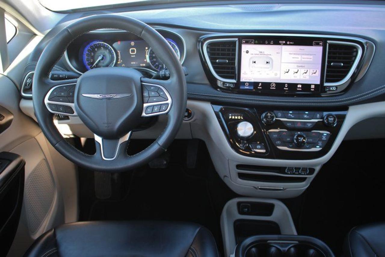 2023 Chrysler Pacifica TouringL*PWR Doors*Heated Leather*CarPlay*Rear Cam Photo