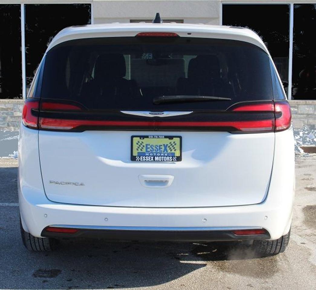 2023 Chrysler Pacifica TouringL*PWR Doors*Heated Leather*CarPlay*Rear Cam Photo