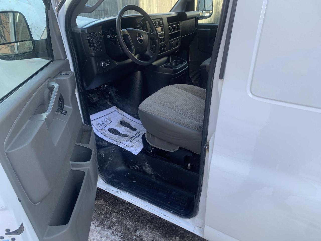 2018 GMC Savana Cargo Van 2500 155"/ v8 6.0L/ LONG WHEEL BASE / 6 PASSENGER Photo