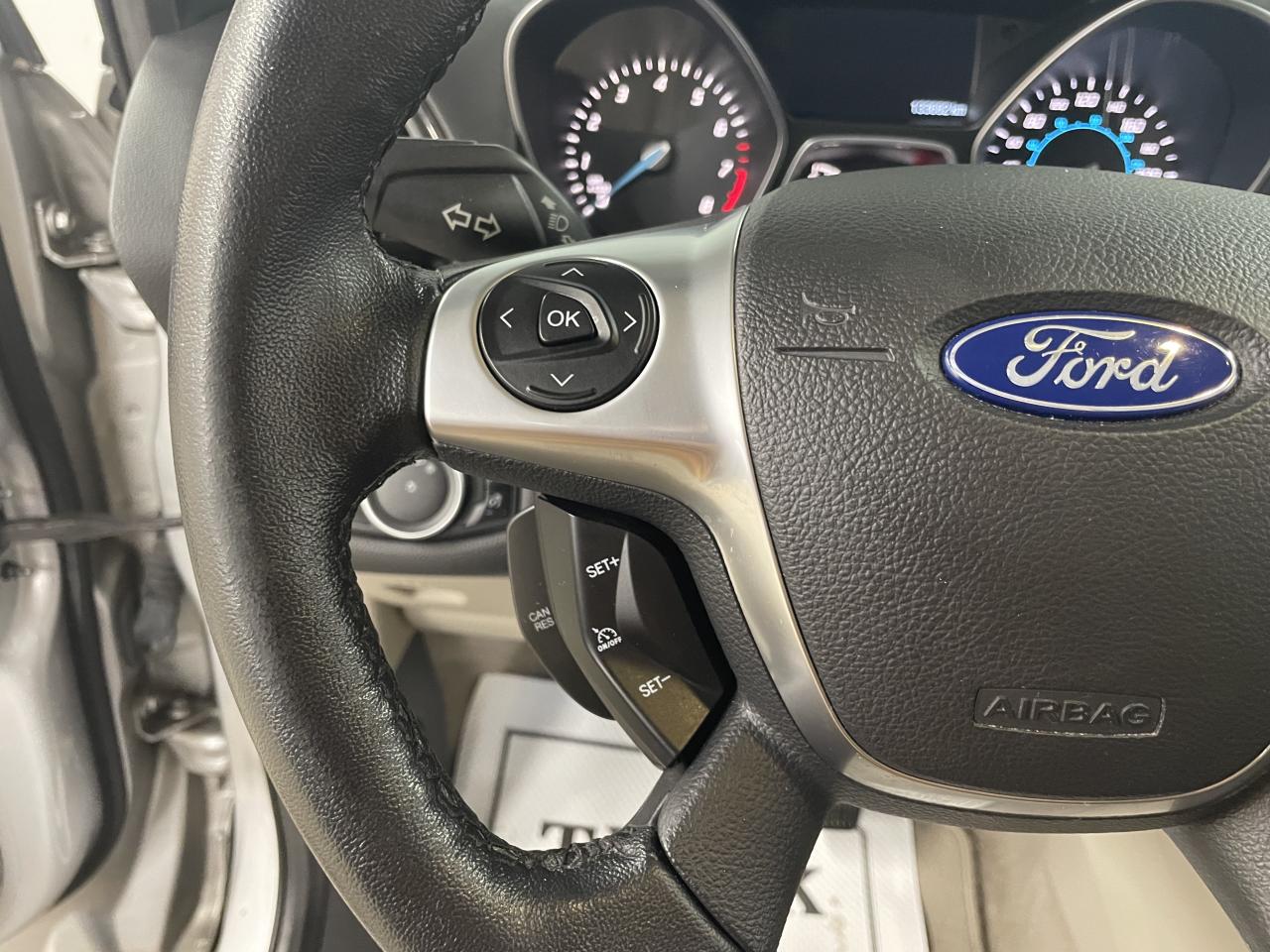 2016 Ford Escape 4WD 4DR TITANIUM Photo