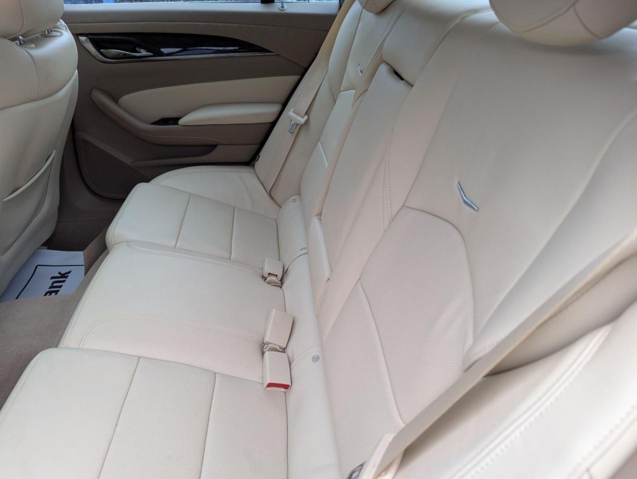 2015 Cadillac CTS Luxury AWD WITH LANE DEPARTURE!! Photo4