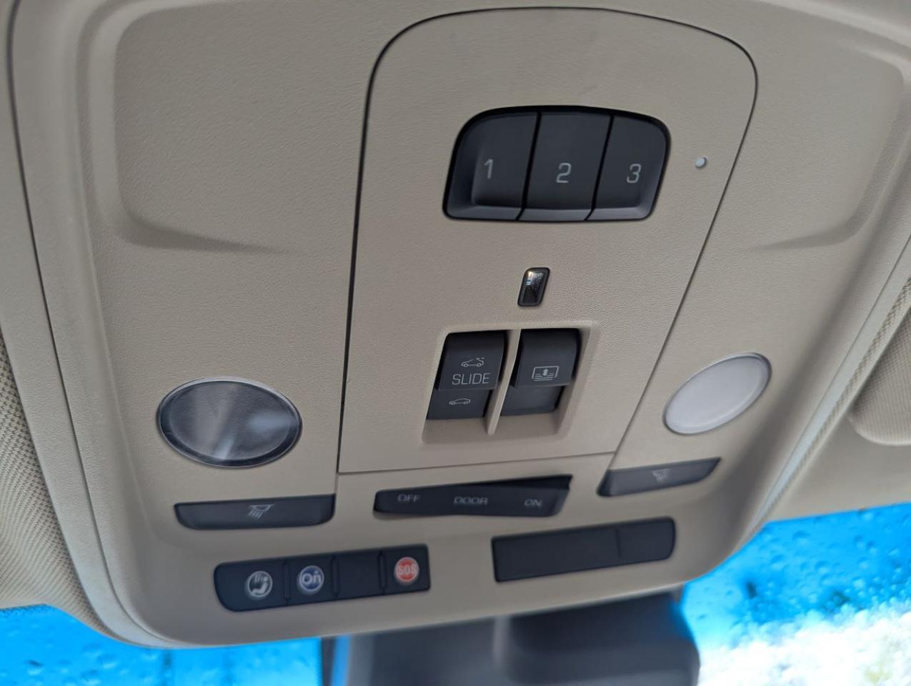 2015 Cadillac CTS Luxury AWD WITH LANE DEPARTURE!! Photo