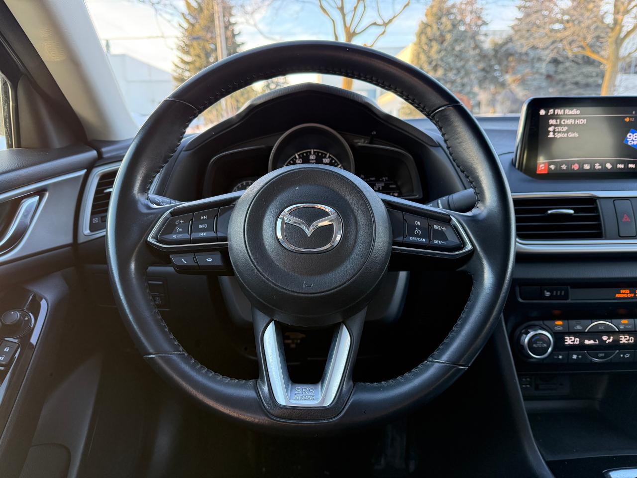 2018 Mazda MAZDA3 TOURING LOW KM's..NO ACCIDENTS.LEATHER.CERTIFIED ! Photo