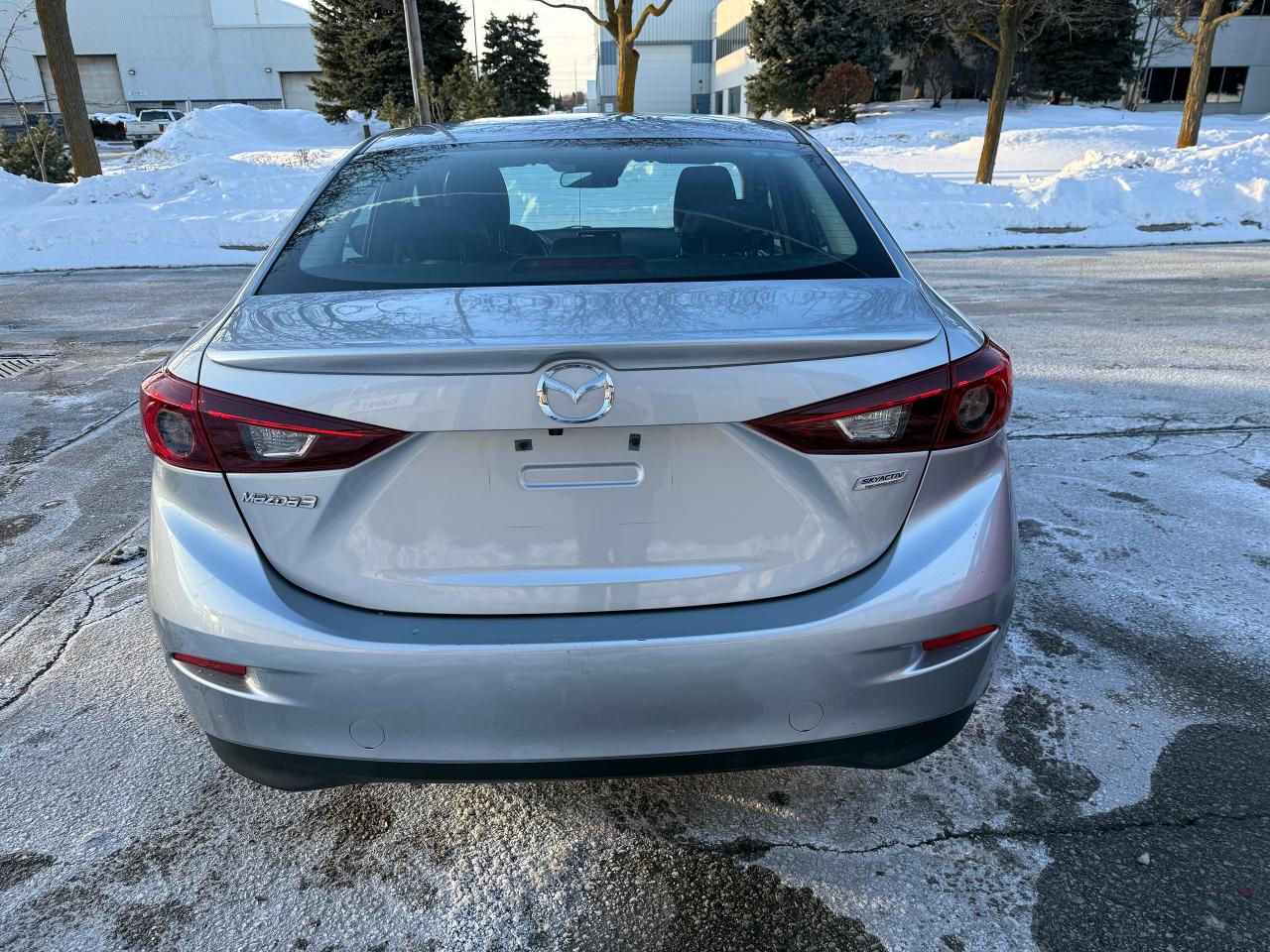 2018 Mazda MAZDA3 TOURING LOW KM's..NO ACCIDENTS.LEATHER.CERTIFIED ! Photo