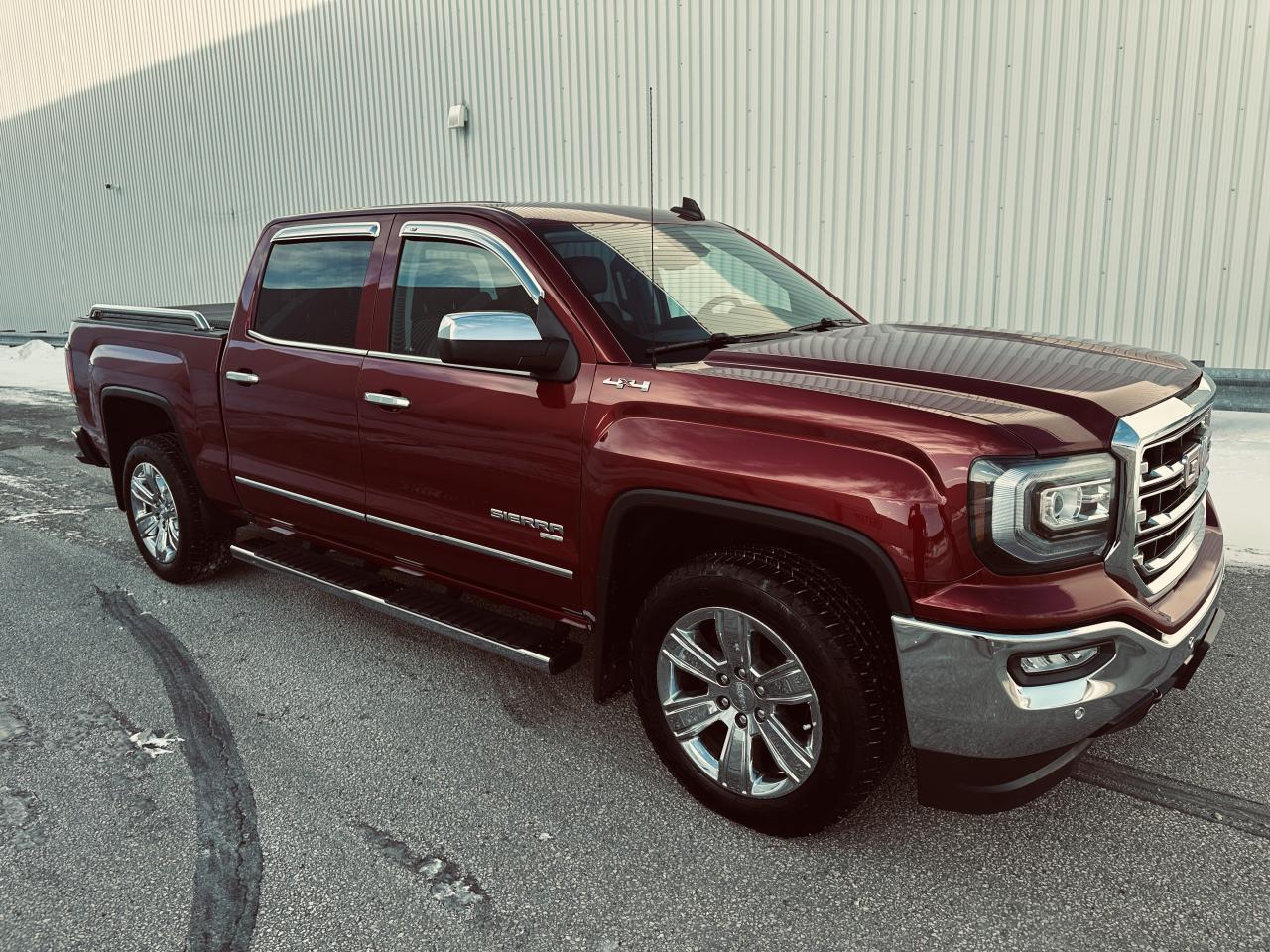 2018 GMC Sierra 1500 Crew Cab SLT  4WD Premium Paint -Loaded Photo