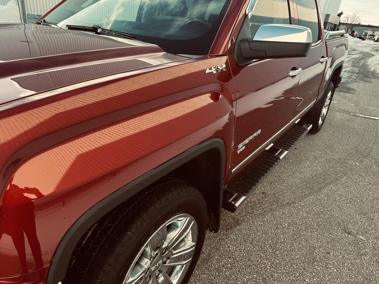 2018 GMC Sierra 1500 Crew Cab SLT  4WD Premium Paint -Loaded Photo