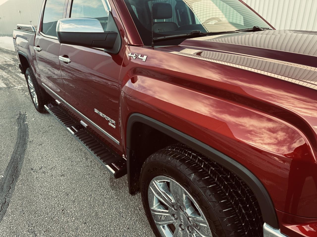 2018 GMC Sierra 1500 Crew Cab SLT  4WD Premium Paint -Loaded Photo