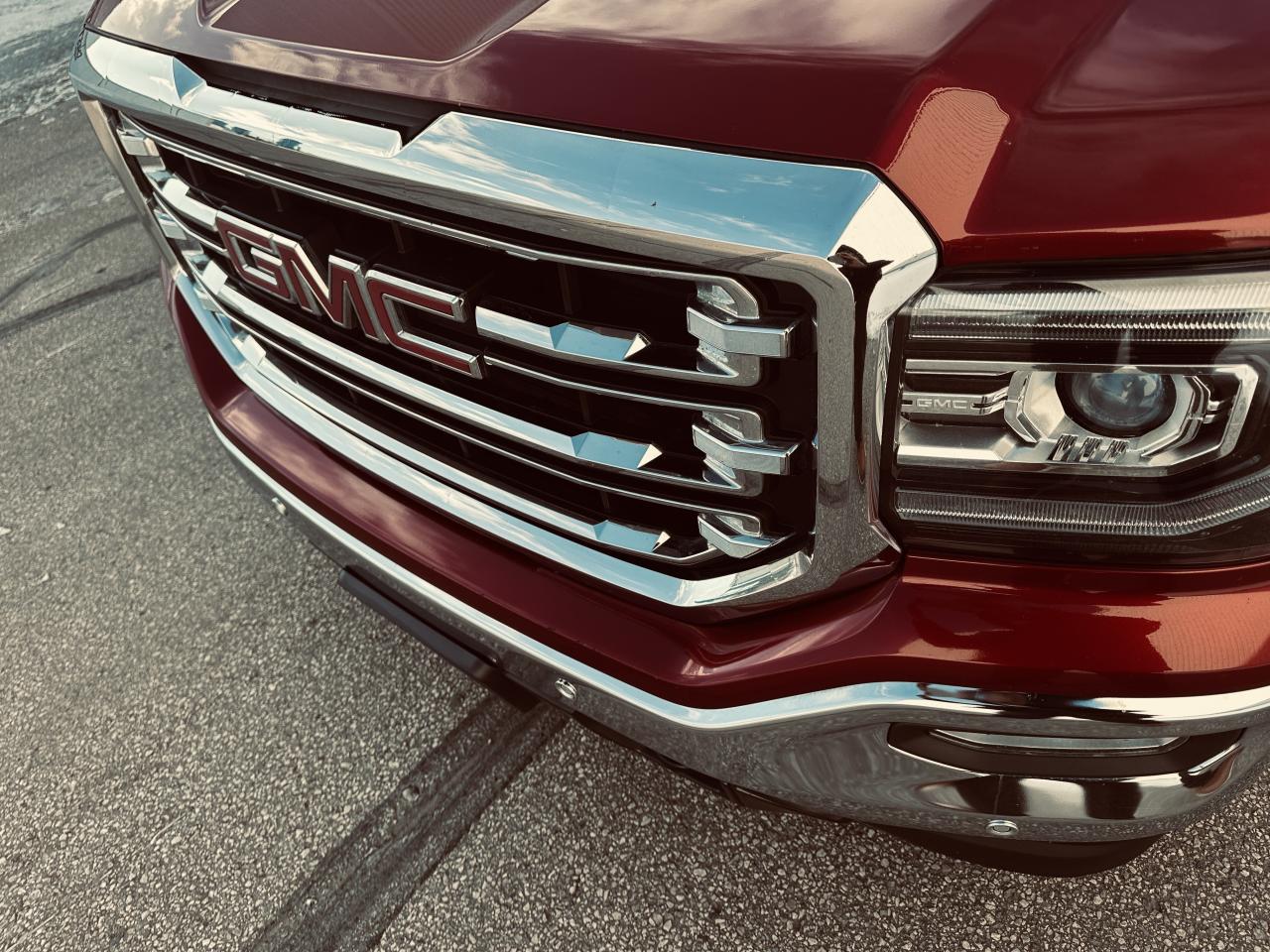 2018 GMC Sierra 1500 Crew Cab SLT  4WD Premium Paint -Loaded Photo