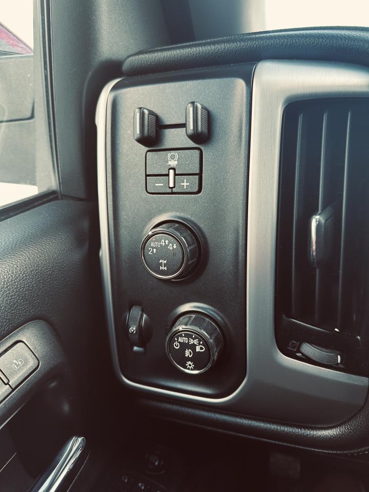 2018 GMC Sierra 1500 Crew Cab SLT  4WD Premium Paint -Loaded Photo