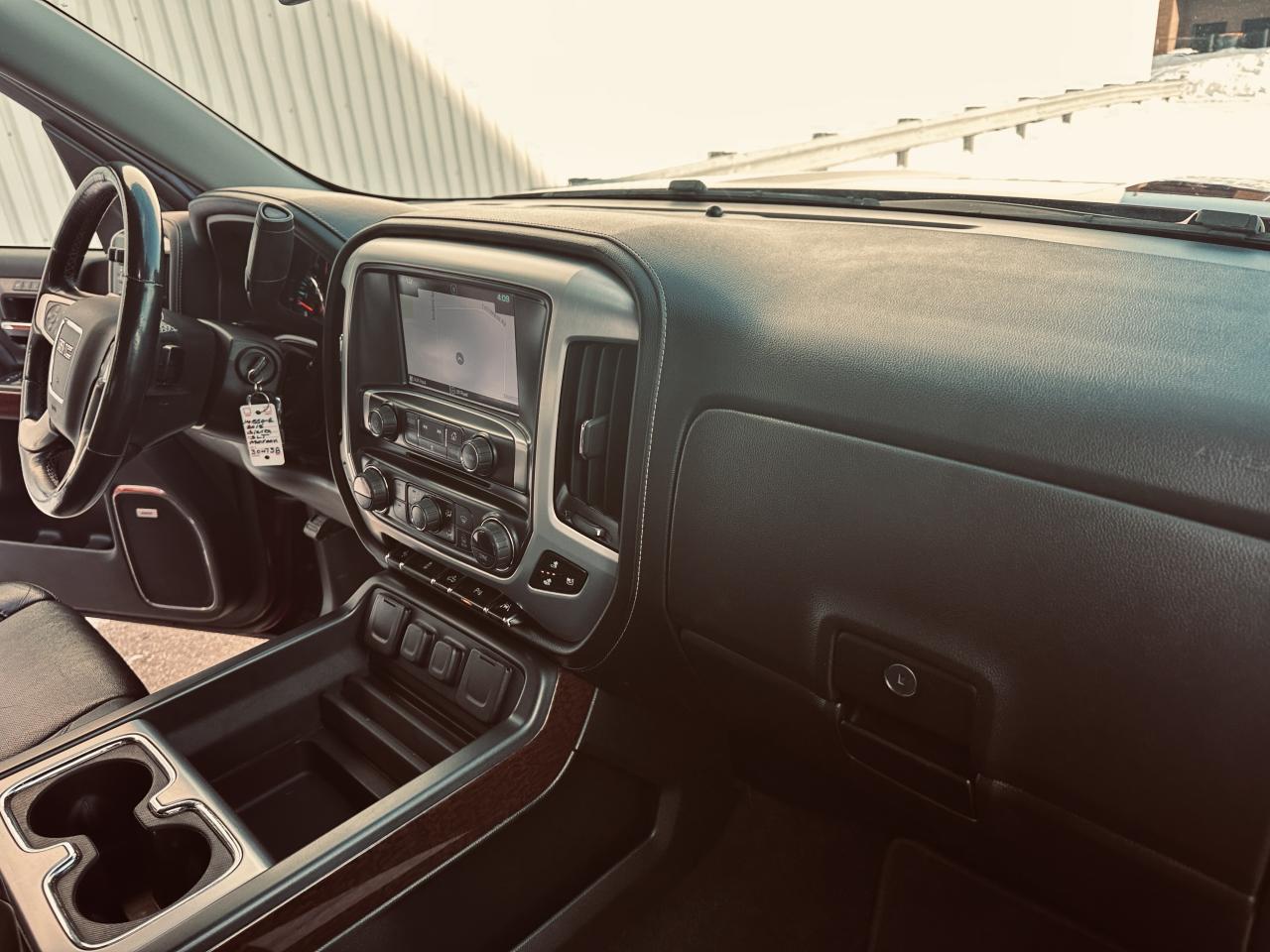 2018 GMC Sierra 1500 Crew Cab SLT  4WD Premium Paint -Loaded Photo