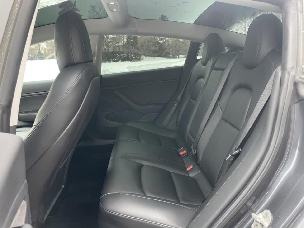 2018 Tesla Model 3 LONG RANGE/ AWD / ONE OWNER / NO ACCIDENT / MINT / Photo3