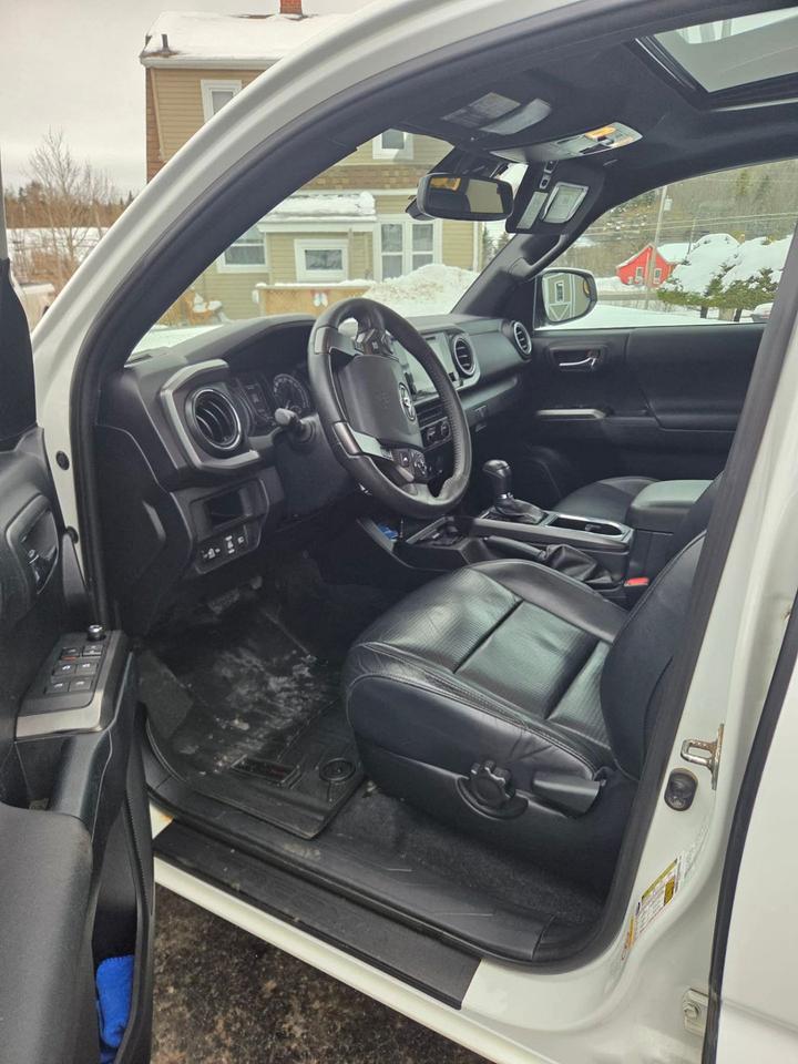 2018 Toyota Tacoma SR5 - Photo #7