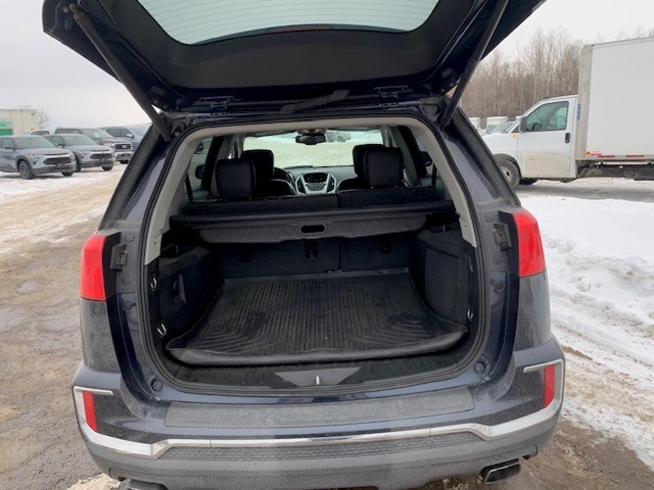 2017 GMC Terrain SLT Photo2