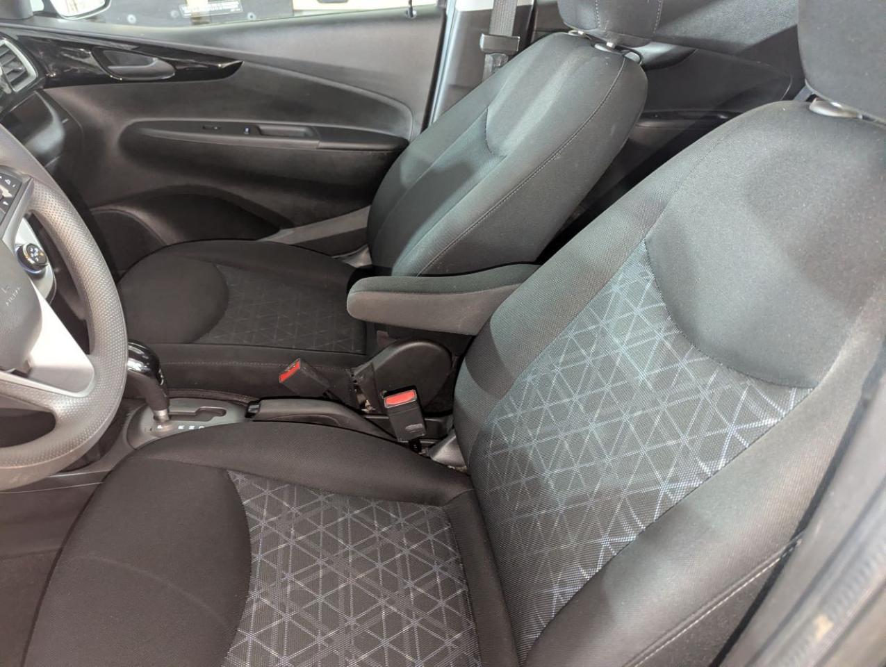 2021 Chevrolet Spark 1LT WITH ANDROID AUTO/APPLE CARPLAY!! Photo