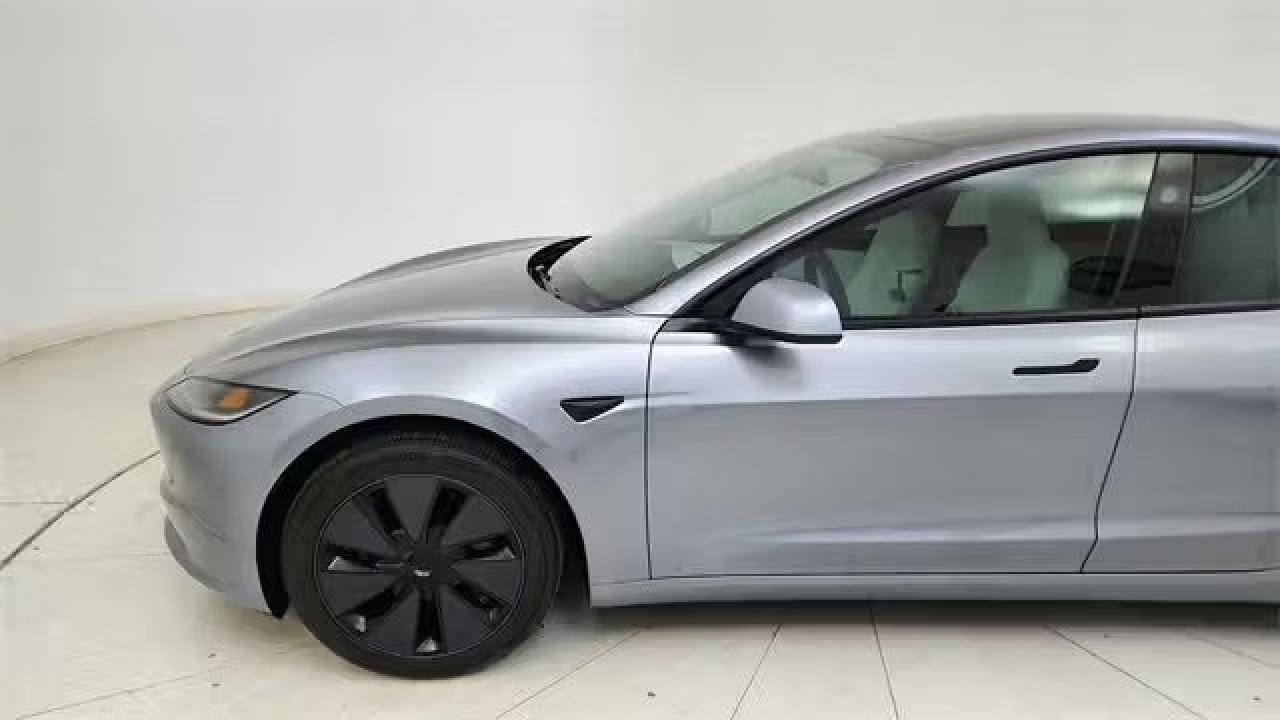 2024 Tesla Model 3  Photo