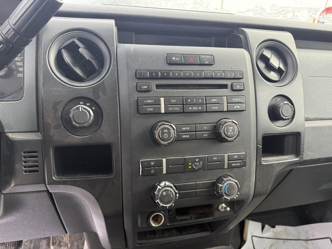 2014 Ford F-150 XL Photo