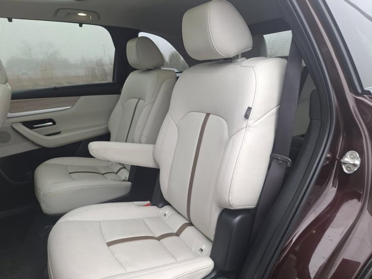 2024 Mazda CX-90 PHEV GT PHEV | Leather | Sunroof | Nav | 2nd Row Bucket Seats | 360 Camera | Adaptive Cruise & More ! Photo