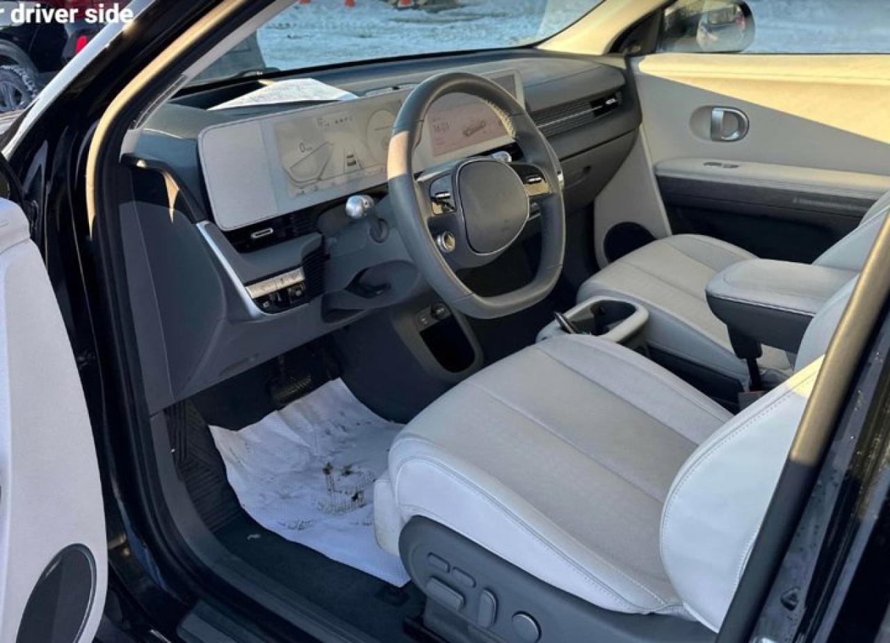 2024 Hyundai IONIQ 5 Ultimate Long Range AWD | Leather | Glass roof | Nav | Heated Wheel + Seats | 360 Camera & More ! Photo