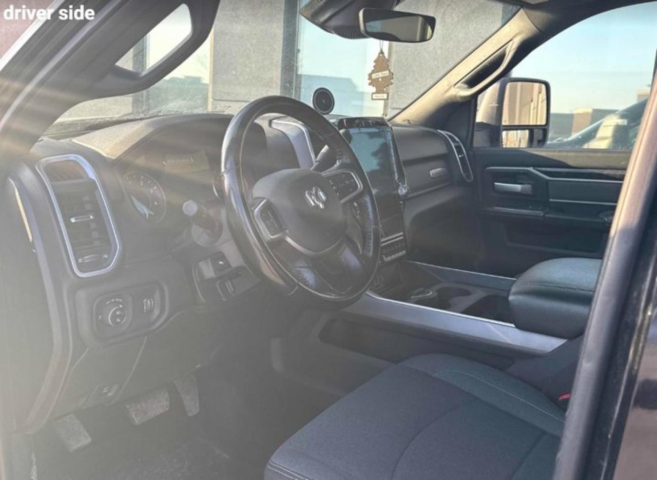 2023 RAM 2500 Big Horn Crew Cab 4WD | 6.7L Cummins Diesel | 6-speed Trans | Auto Level Suspension | Sport PKG | Photo2