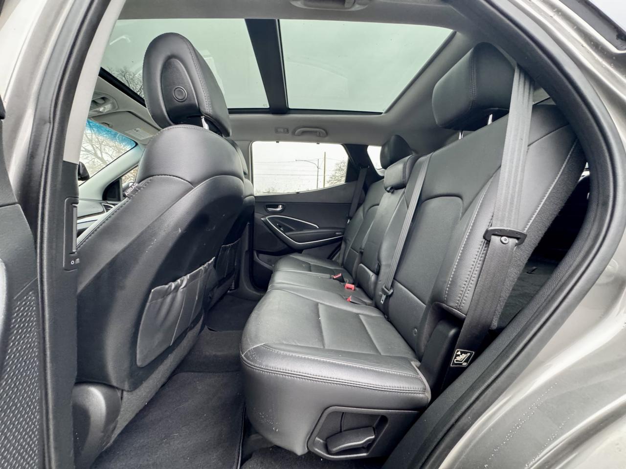 2017 Hyundai Santa Fe Sport SE -AWD Fully Loaded Photo