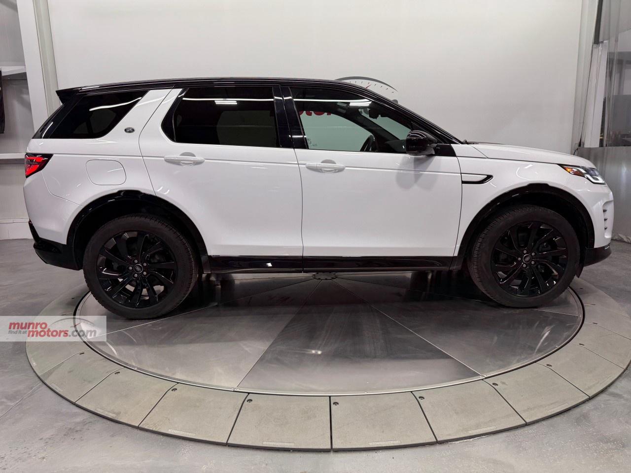 2024 Land Rover Discovery Sport Dynamic HSE 4WD Photo