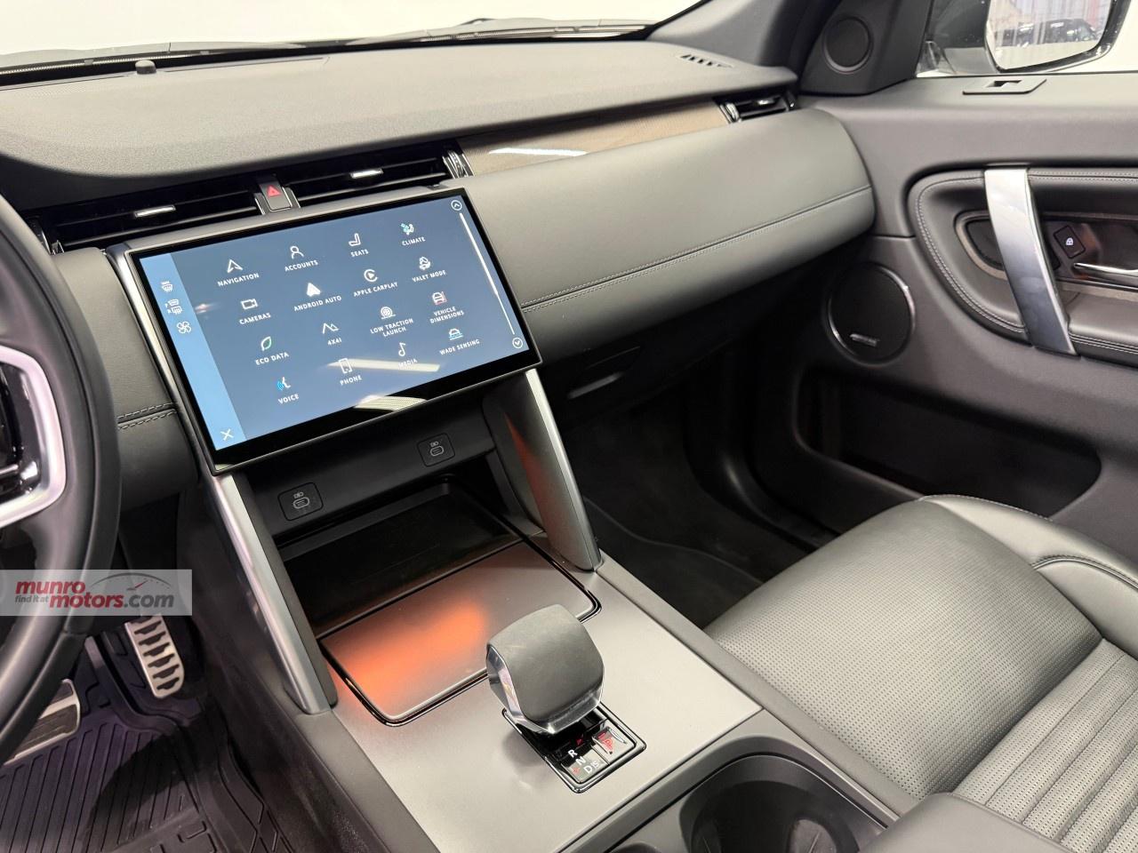 2024 Land Rover Discovery Sport Dynamic HSE 4WD Photo