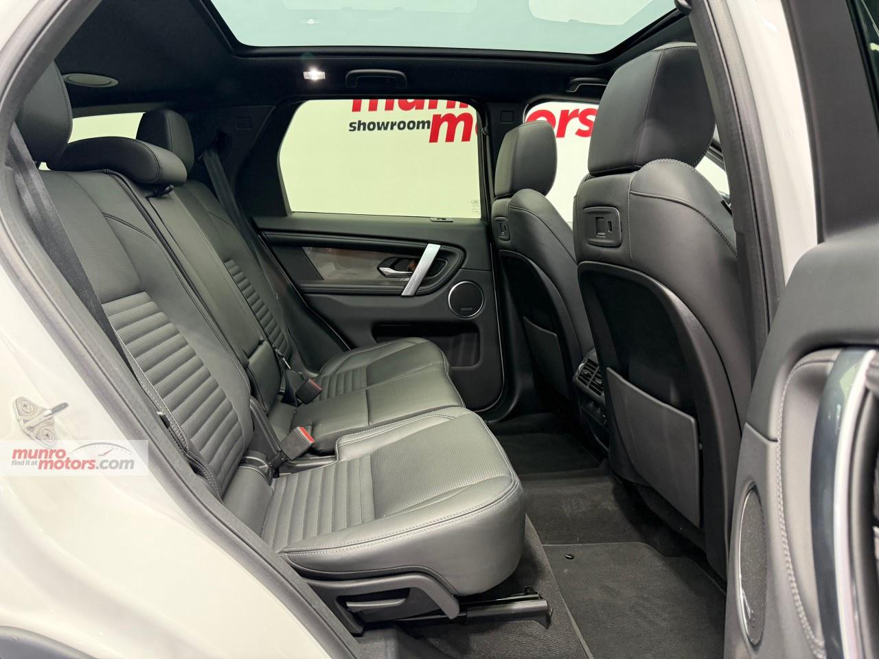 2024 Land Rover Discovery Sport Dynamic HSE 4WD Photo