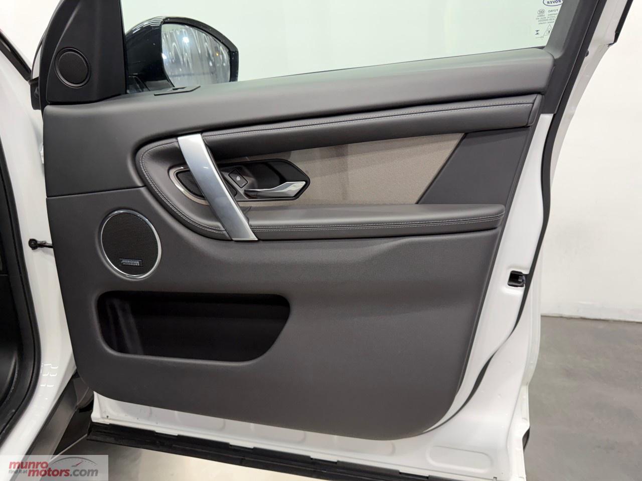 2024 Land Rover Discovery Sport Dynamic HSE 4WD Photo