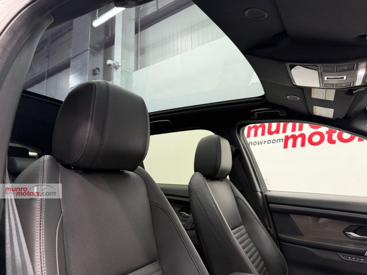 2024 Land Rover Discovery Sport Dynamic HSE 4WD Photo