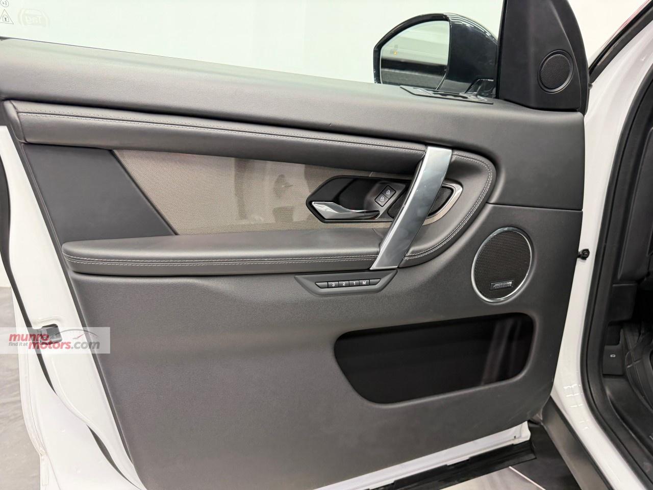 2024 Land Rover Discovery Sport Dynamic HSE 4WD Photo