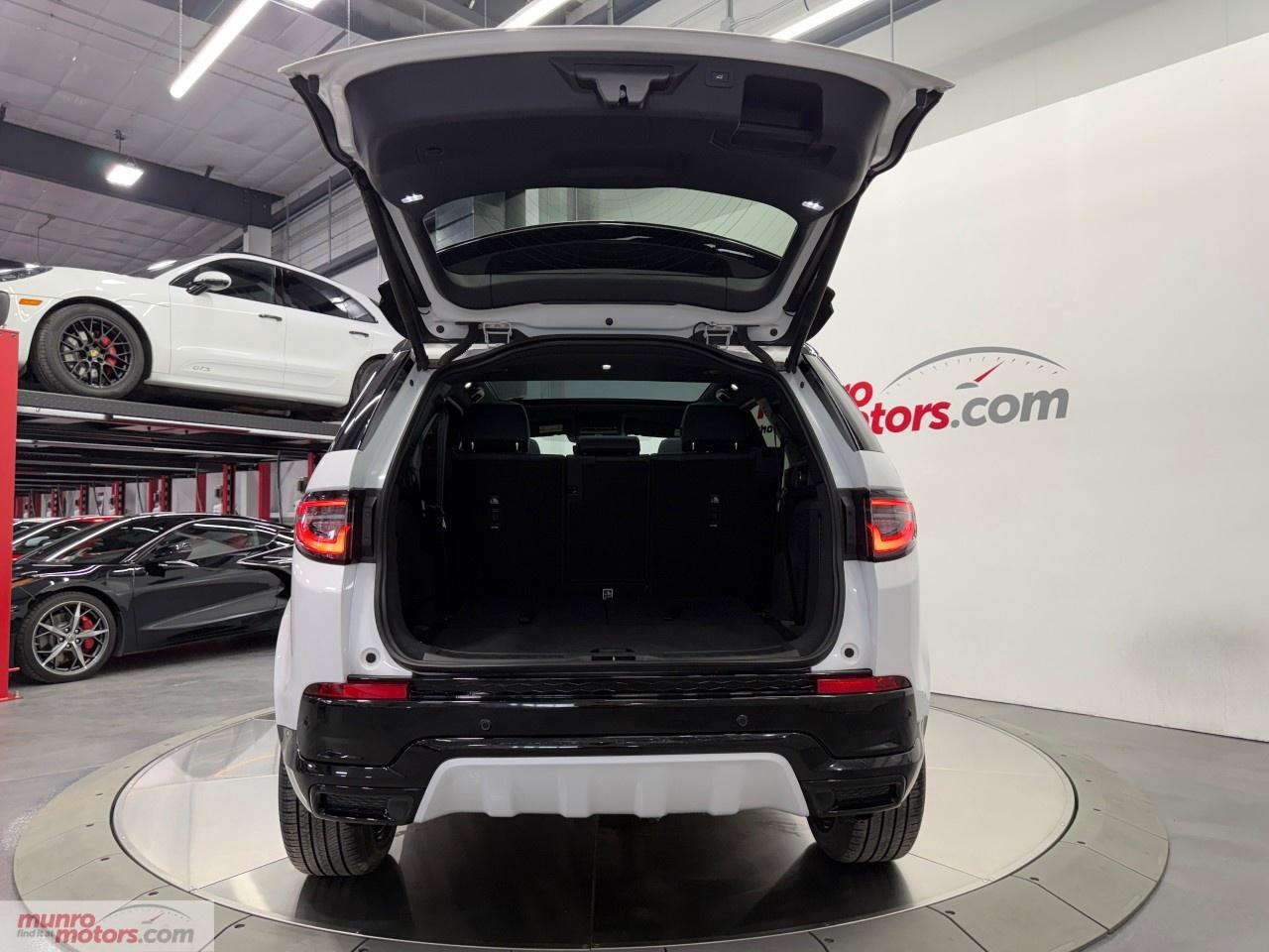 2024 Land Rover Discovery Sport Dynamic HSE 4WD Photo