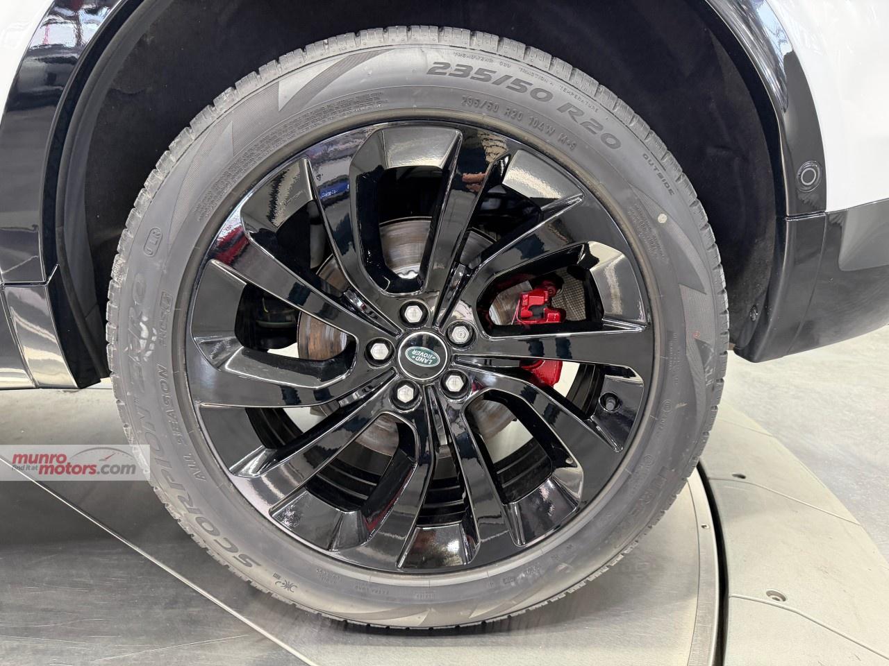 2024 Land Rover Discovery Sport Dynamic HSE 4WD Photo