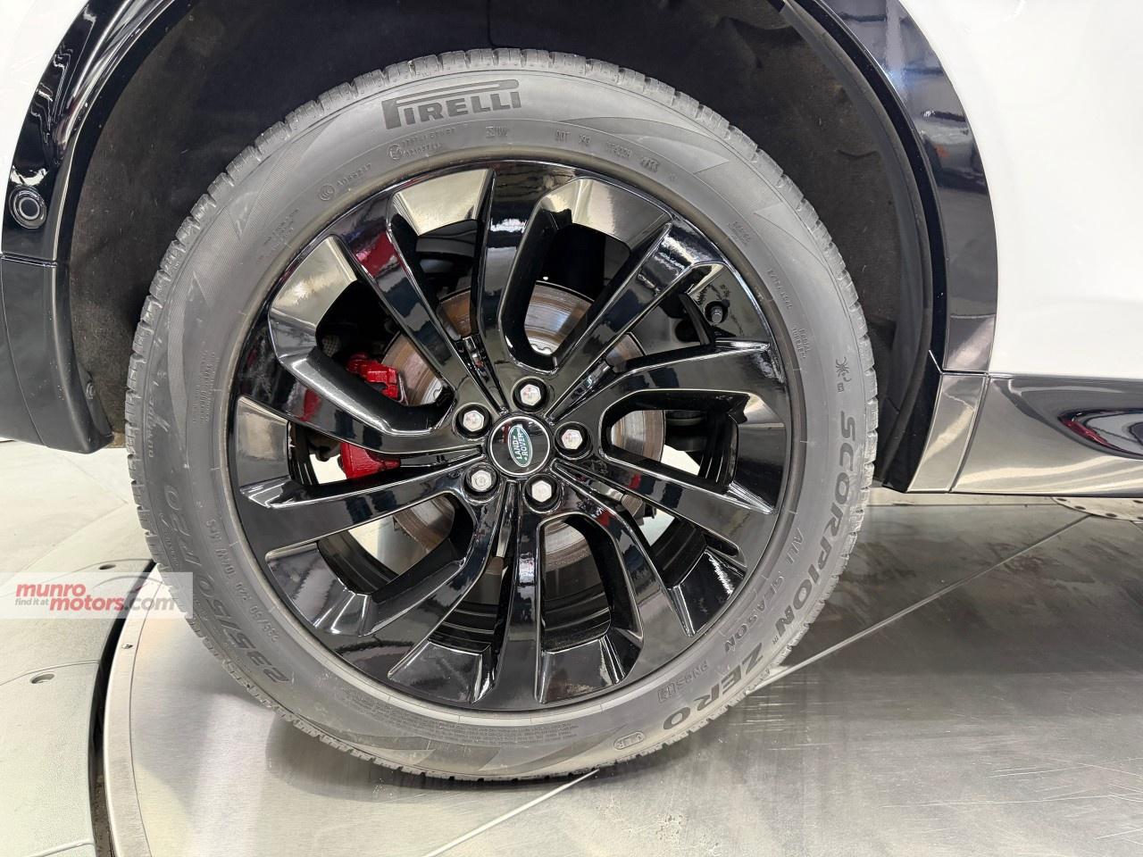 2024 Land Rover Discovery Sport Dynamic HSE 4WD Photo