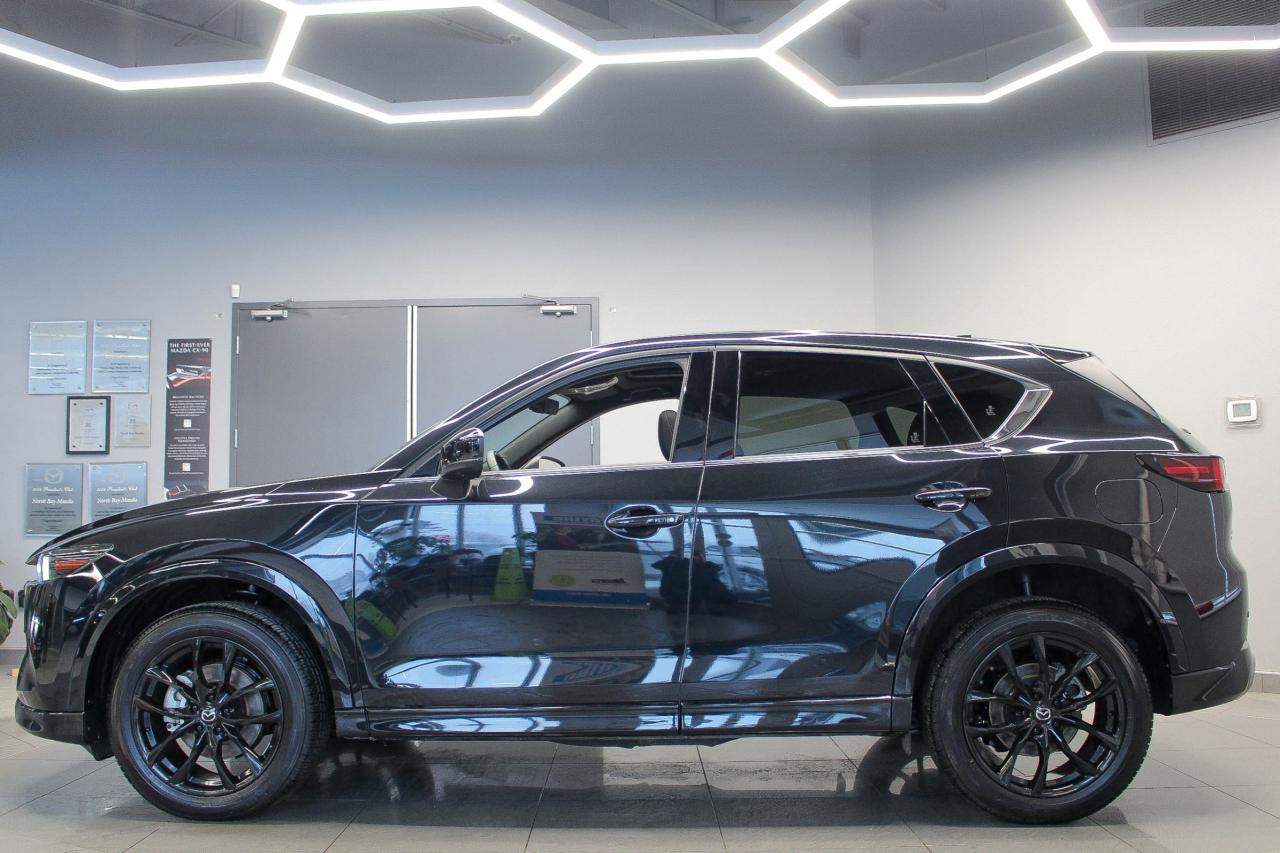 2025 Mazda CX-5 Signature NAPPA LEATHER SEATS - BOSE AUDIO - HEADS UP DISPLAY - 360° CAMERA Photo