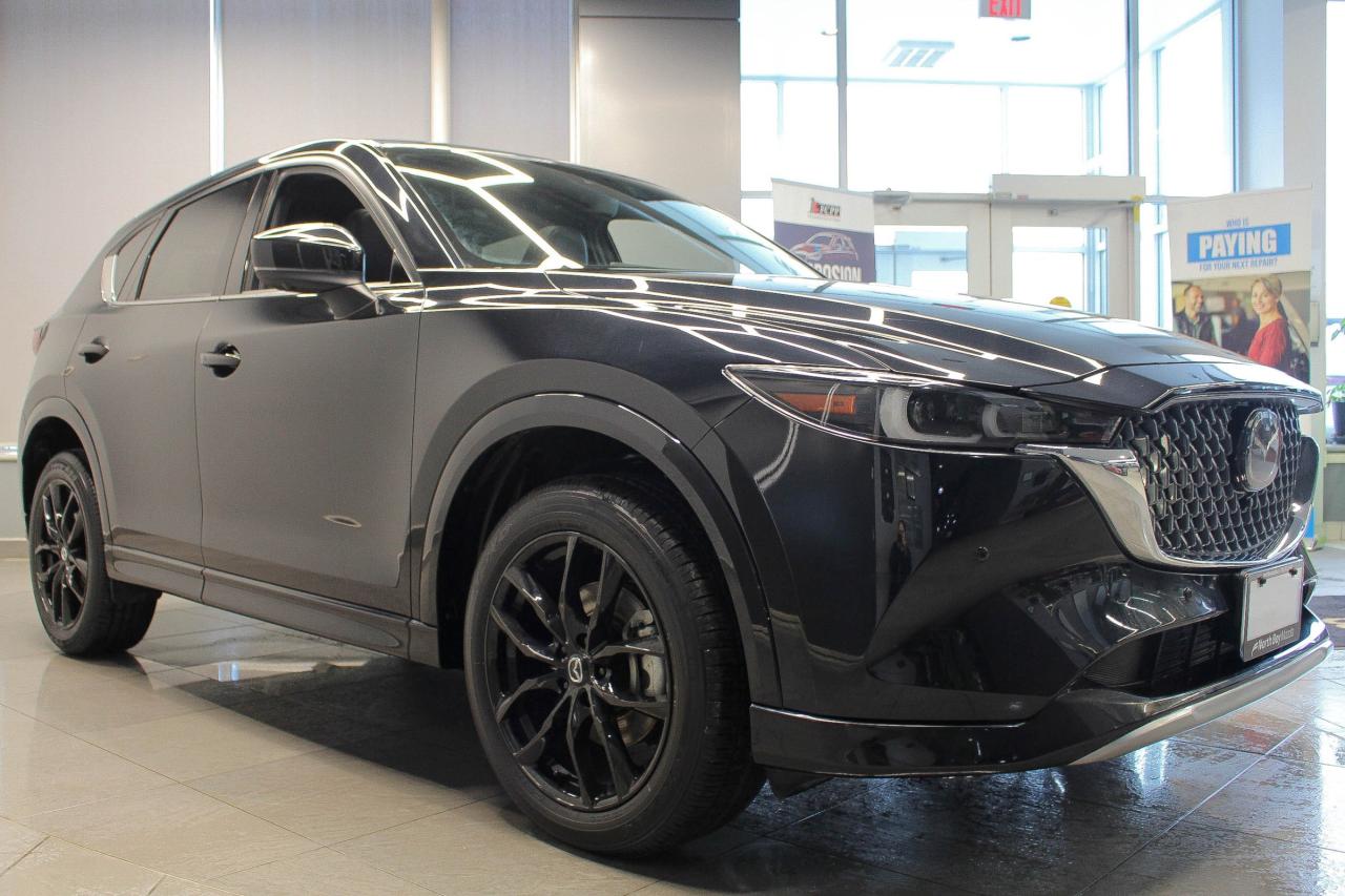 2025 Mazda CX-5 Signature NAPPA LEATHER SEATS - BOSE AUDIO - HEADS UP DISPLAY - 360° CAMERA Photo