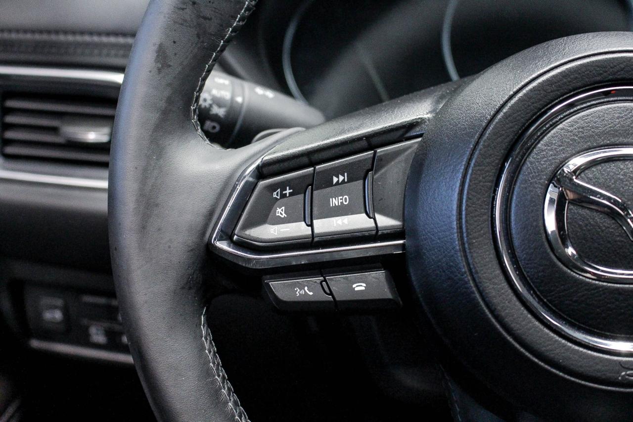 2025 Mazda CX-5 Signature NAPPA LEATHER SEATS - BOSE AUDIO - HEADS UP DISPLAY - 360° CAMERA Photo