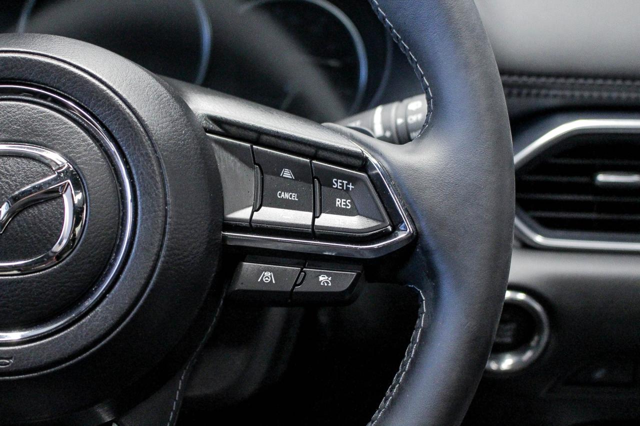 2025 Mazda CX-5 Signature NAPPA LEATHER SEATS - BOSE AUDIO - HEADS UP DISPLAY - 360° CAMERA Photo