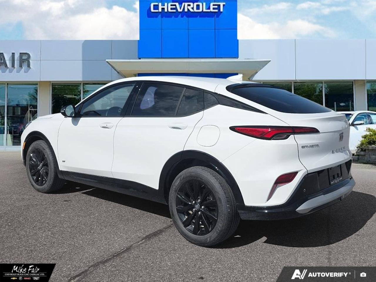 2025 Buick Envista Sport Touring Stability Control System, Engine Air Filter Monitor, Keyless Open, Remote Start Photo3