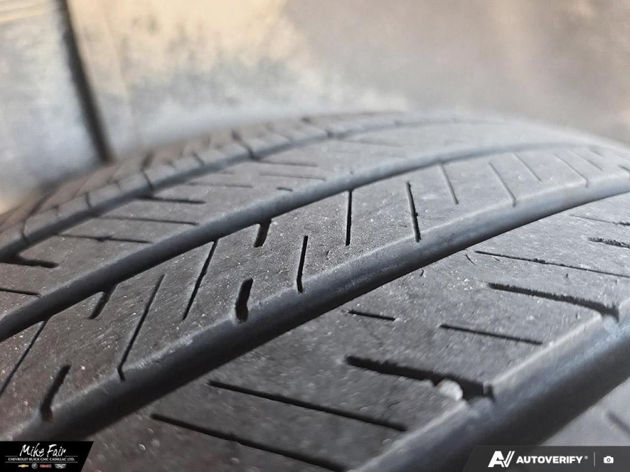 2025 Buick Envista Sport Touring Stability Control System, Engine Air Filter Monitor, Keyless Open, Remote Start Photo