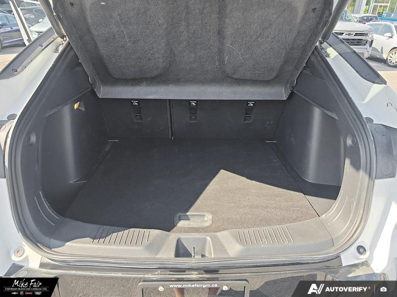 2025 Buick Envista Sport Touring Stability Control System, Engine Air Filter Monitor, Keyless Open, Remote Start Photo