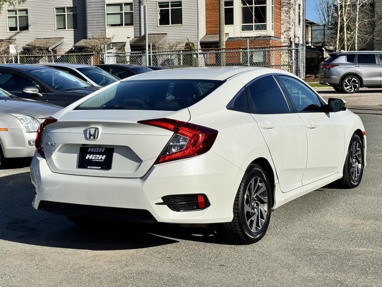 2017 Honda Civic FINANCING AVAILABLE Photo5