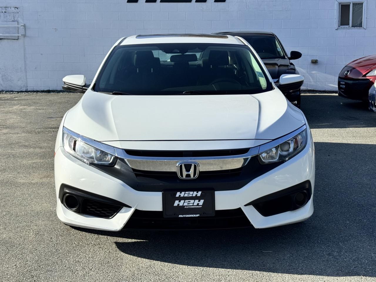 2017 Honda Civic FINANCING AVAILABLE Photo2