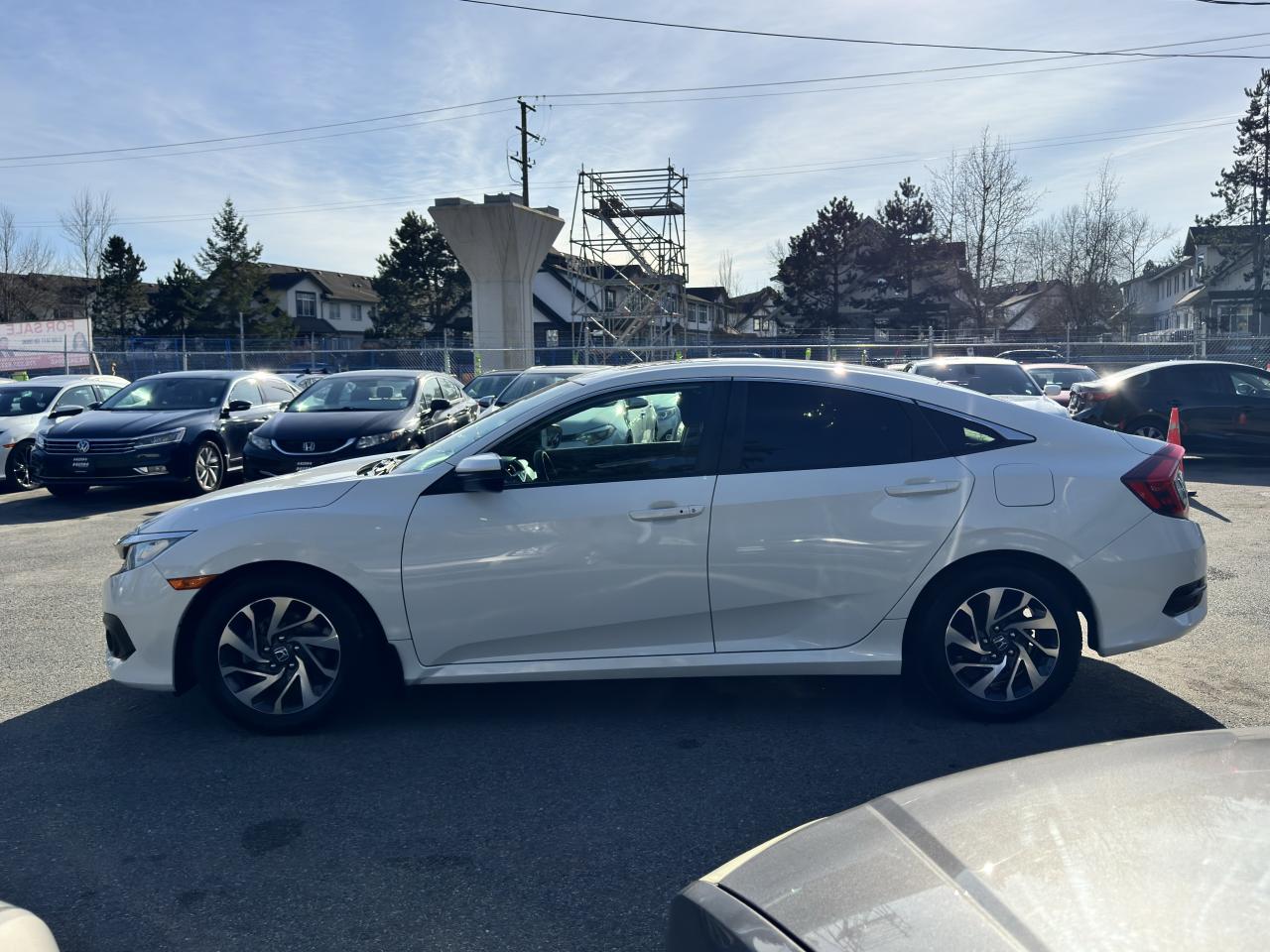 2017 Honda Civic FINANCING AVAILABLE Photo8