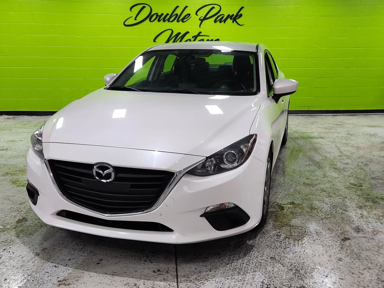 2014 Mazda MAZDA3 4dr Sdn GS-SKY No Accident Camera 2 SETS OF WHEELS Photo